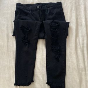 Black cropped pants